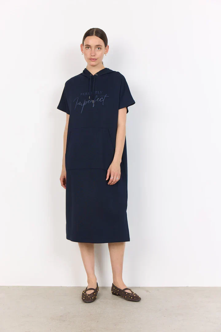 Sásquia - Vestido casual com capuz - Image 3