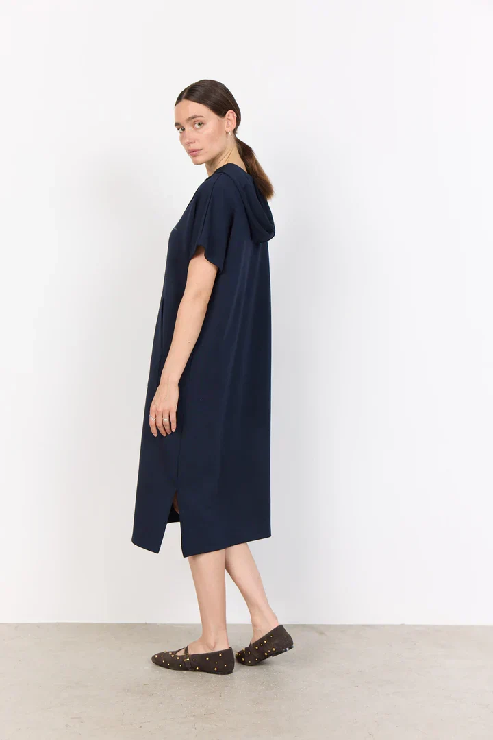 Sásquia - Vestido casual com capuz - Image 4