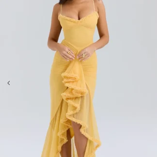 Jolene – Vestido Longo com Volantes